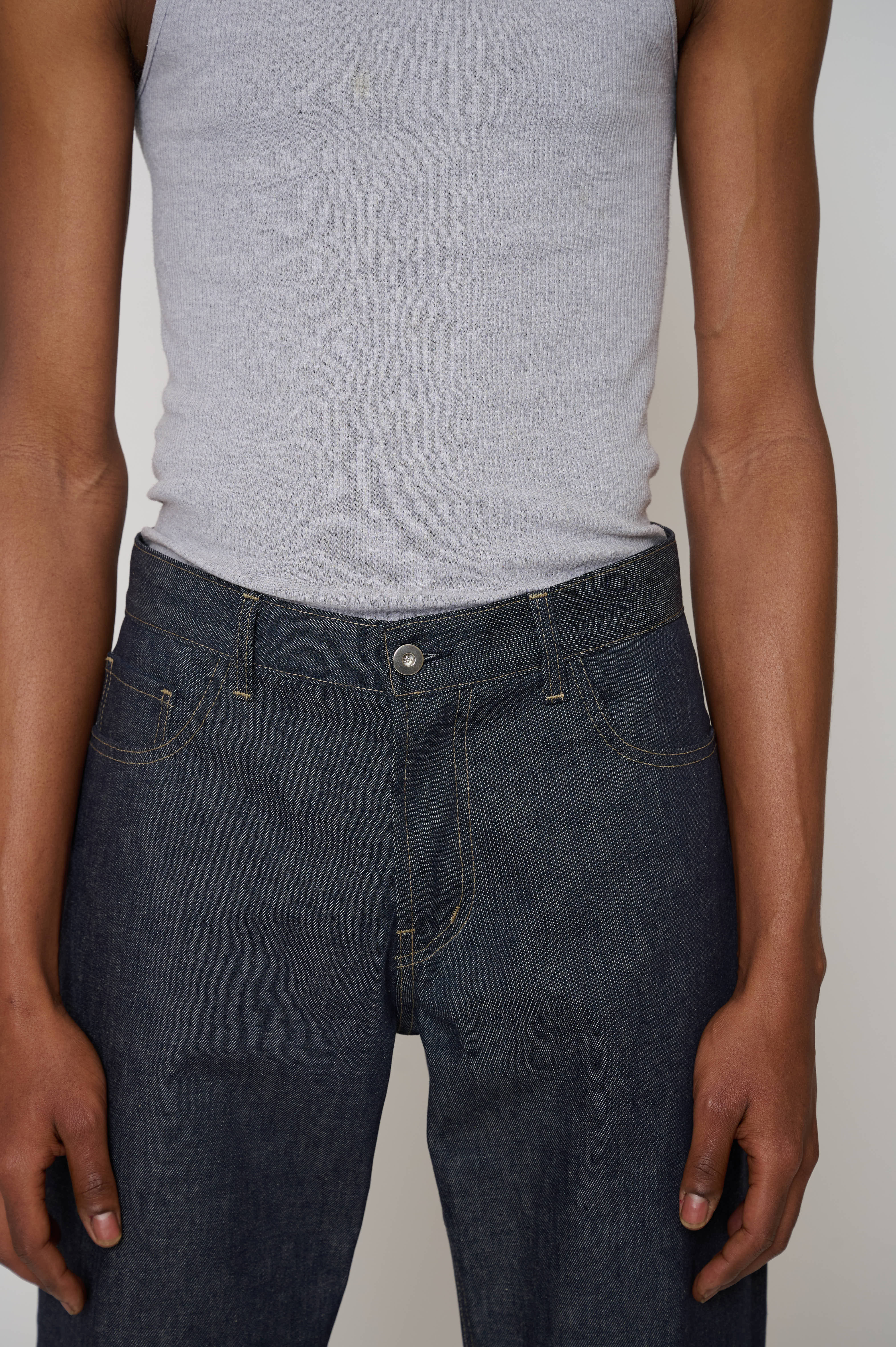 Unisex Low-Rise - Larry